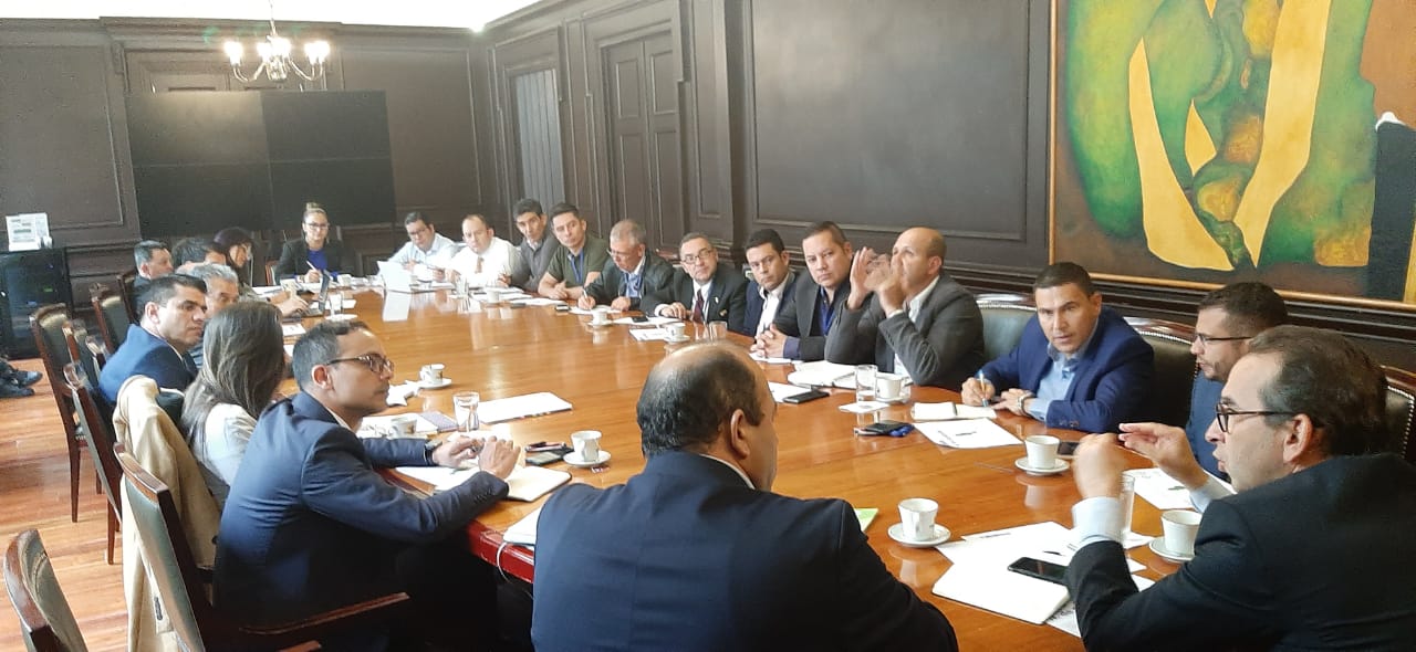 Alcaldes electos de Asomunicipios en reunión con Ministro de Agricultura