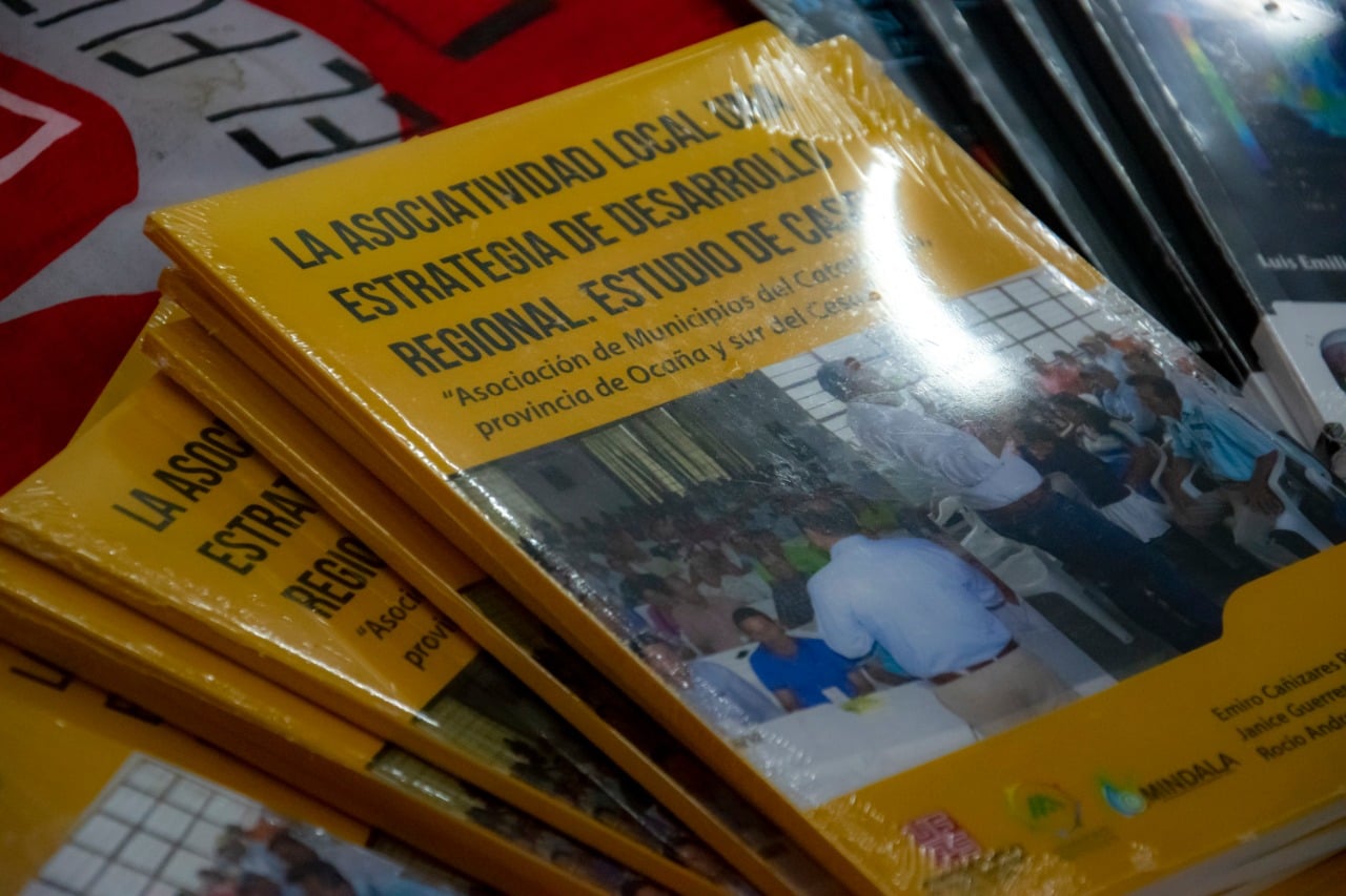 Universidad Francisco de Paula Santander Ocaña a través de la División de Investigación hizo el lanzamiento del libro La Asociatividad local una estrategia de desarrollo regional, estudio de caso Asociacion de Municipios