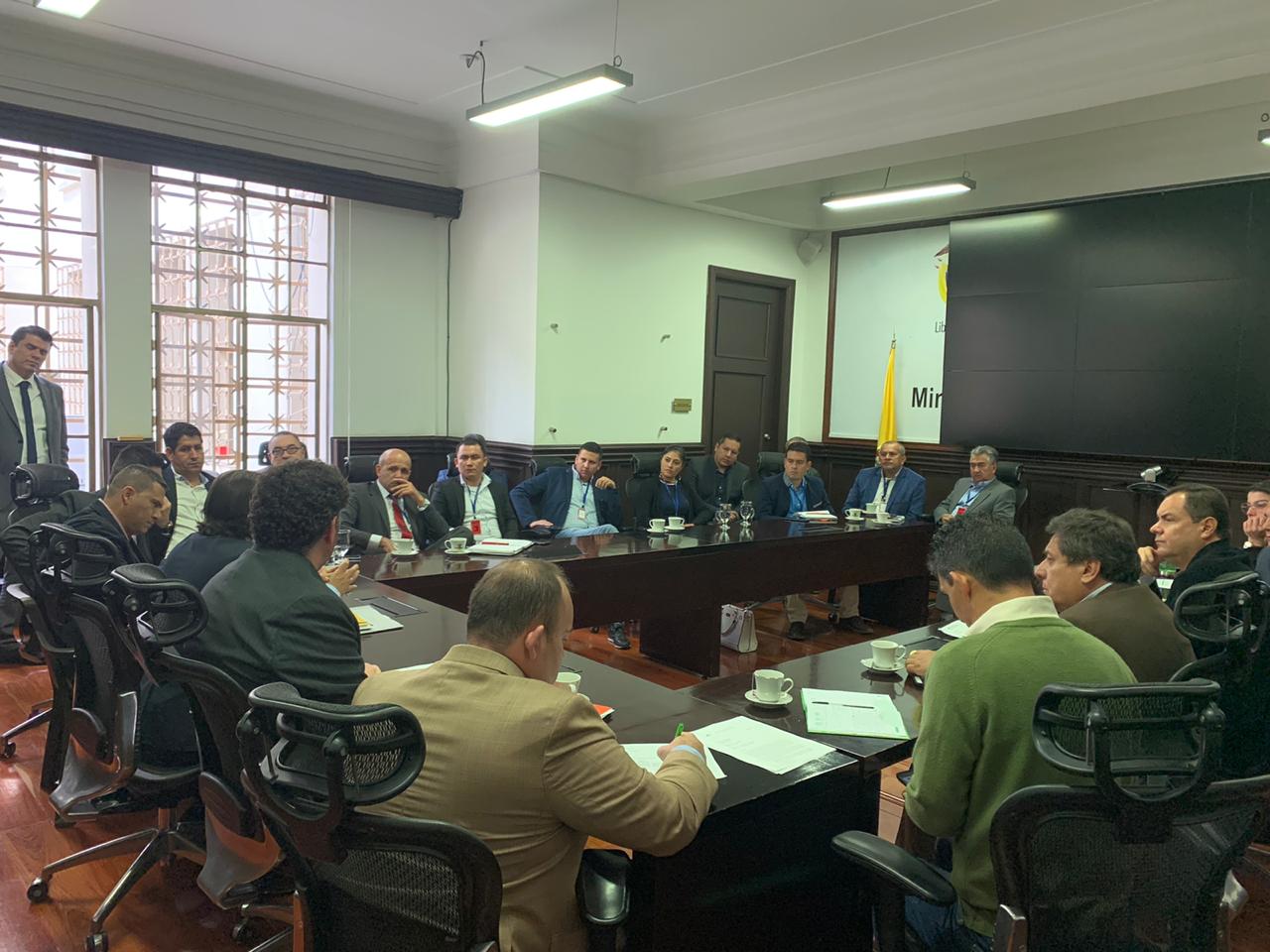 El Ministerio de Agricultura y los Alcaldes de la Asociación de Municipios priorizan temas importantes en pro del desarrollo del territorio