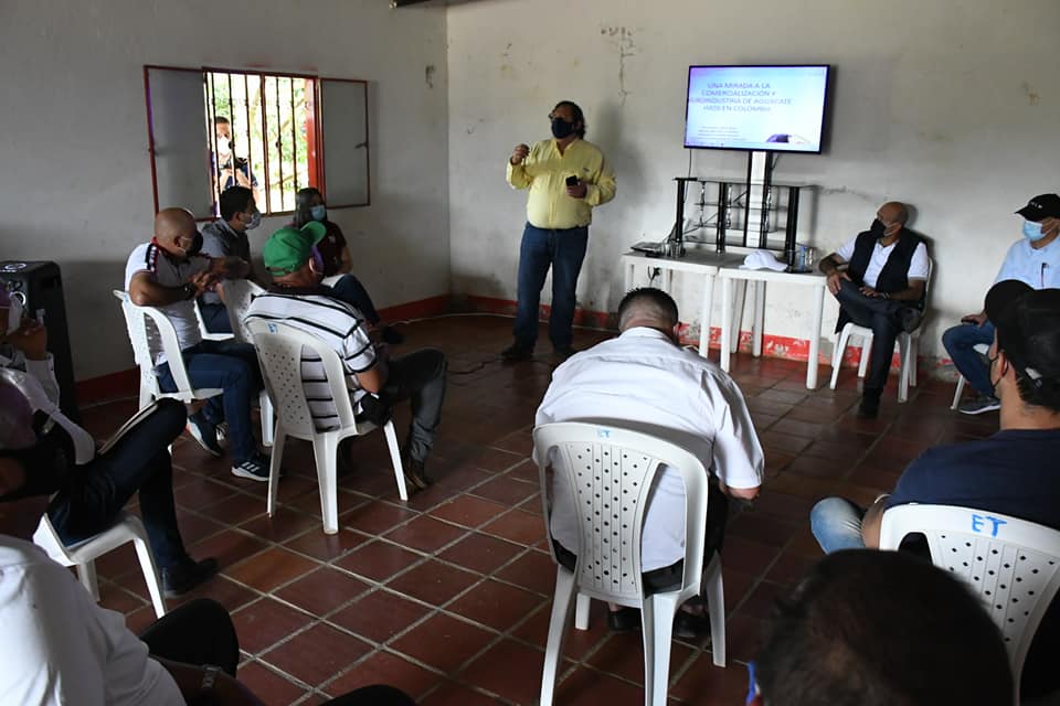 Encuentro de productores en el municipio de Ábrego