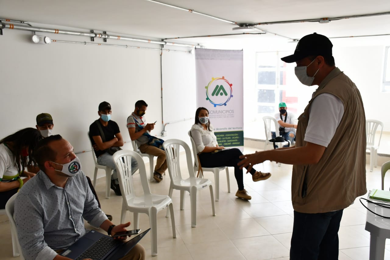 Avances en materia de electrificación rural para el municipio de Hacarí