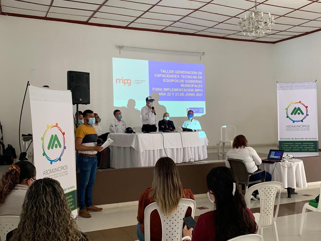 Taller generación de capacidades técnicas en equipos de gobierno municipales para la implementación del modelo integrado de gestión