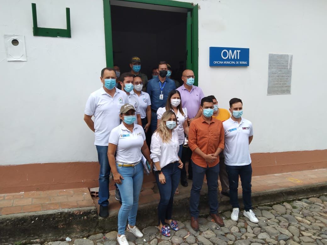 Lanzamiento de la Oficina Municipal de Tierras del municipio de El Carmen.