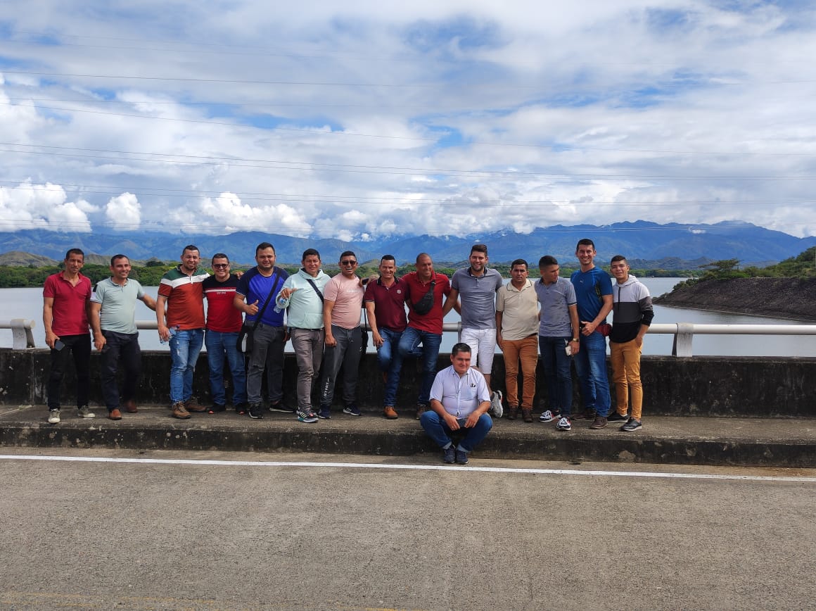 Se está realizando un intercambio de experiencia entre los piscicultores de Asopistar (El Tarra – N/Sder) y Agroindustrial Castalia Group Ltda. (Garzón -Huila). 🐟