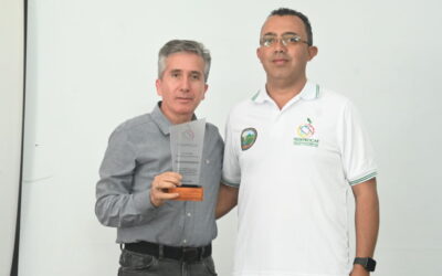📢 Asomunicipios recibe reconocimiento de FEDEPROCAP 🌾🏆